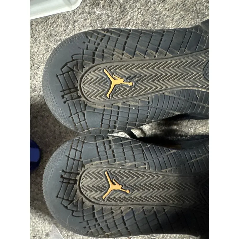 Nike Air Jordan Mars 270 Shoes Youth Sz 5.5 Y Black‎ Metallic Gold